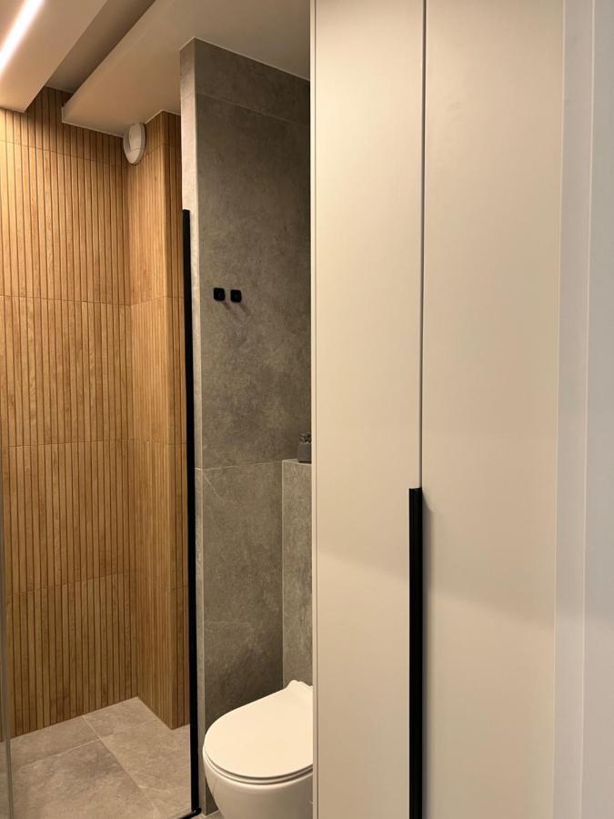 Family & Business Elegant Apartments Ul Lotnicza Centrum Galeria Korona - 1 Bedroom, Terrace, Air Conditioning, Garage - New! Kielce Exterior foto